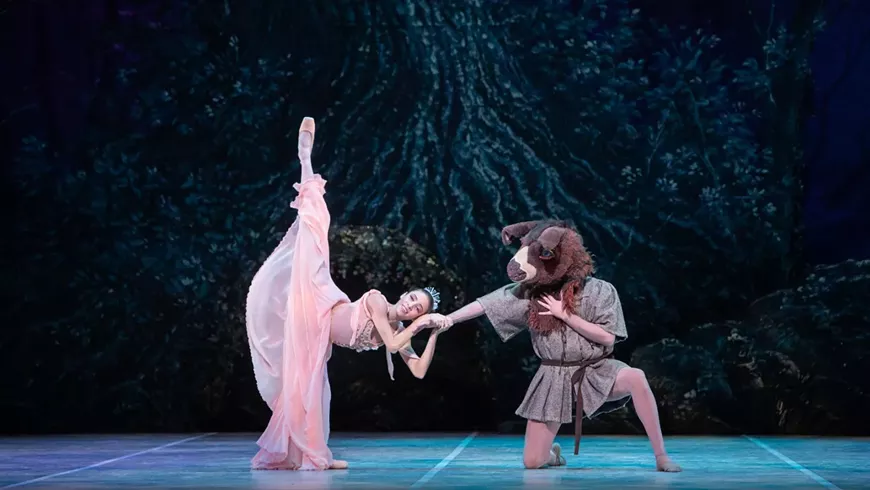 9._a_midsummer_night_s_dream_photo_by_anne_marie_bloodgood_for_ballet_austin-resized-to-large.webp
