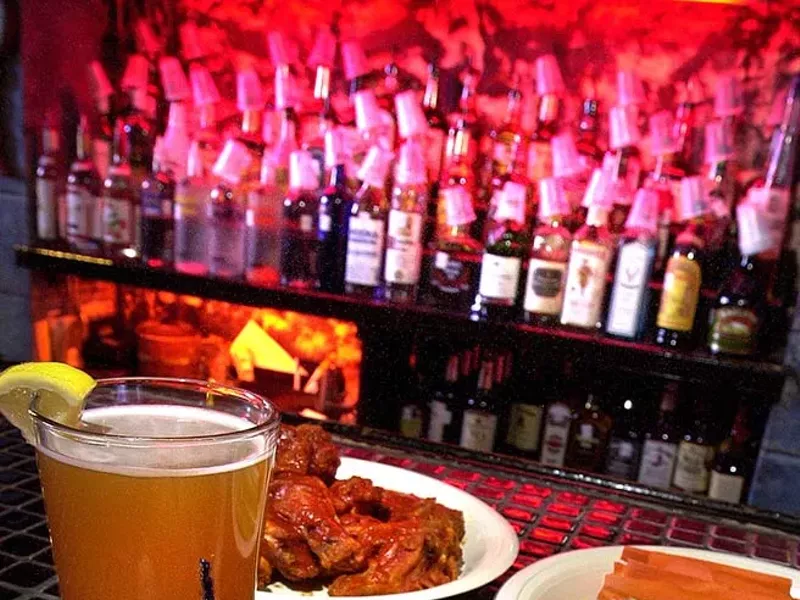 Image: Best Dive Bar