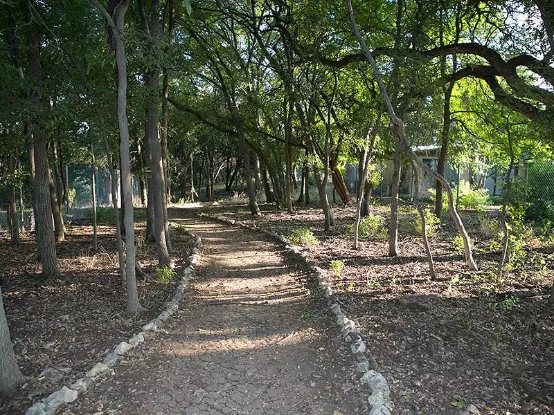 Image: Best Hidden Entry to the Violet Crown Trail