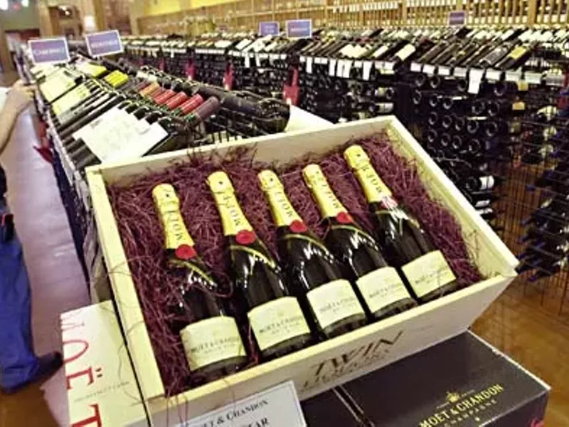 Image: Best Liquor Store