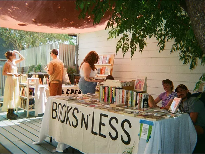 Image: Best Paperback Pop-Up