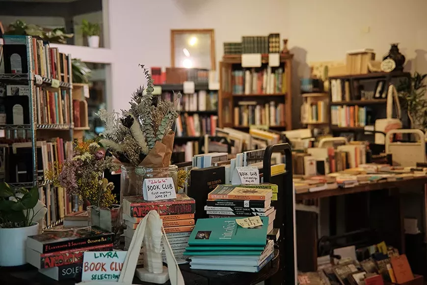 SHOP_LivraBooks_Photo-by-Tomas-Gonzalez.jpg