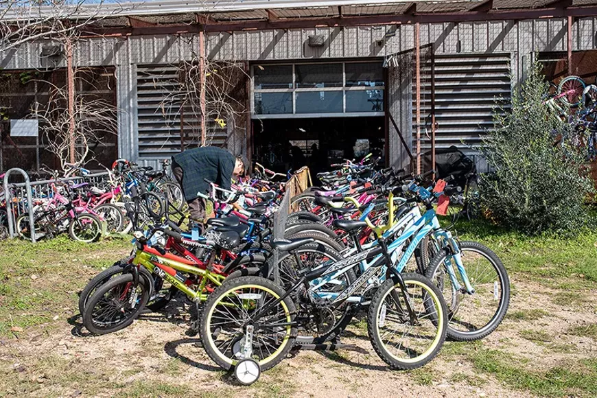SERVICE_YellowBikeProject_Photo-by-Deborah-Barak.jpg
