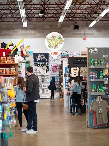 Image: Blue Genie Art Bazaar: New May Market