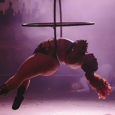 Image: Burlesque Performer