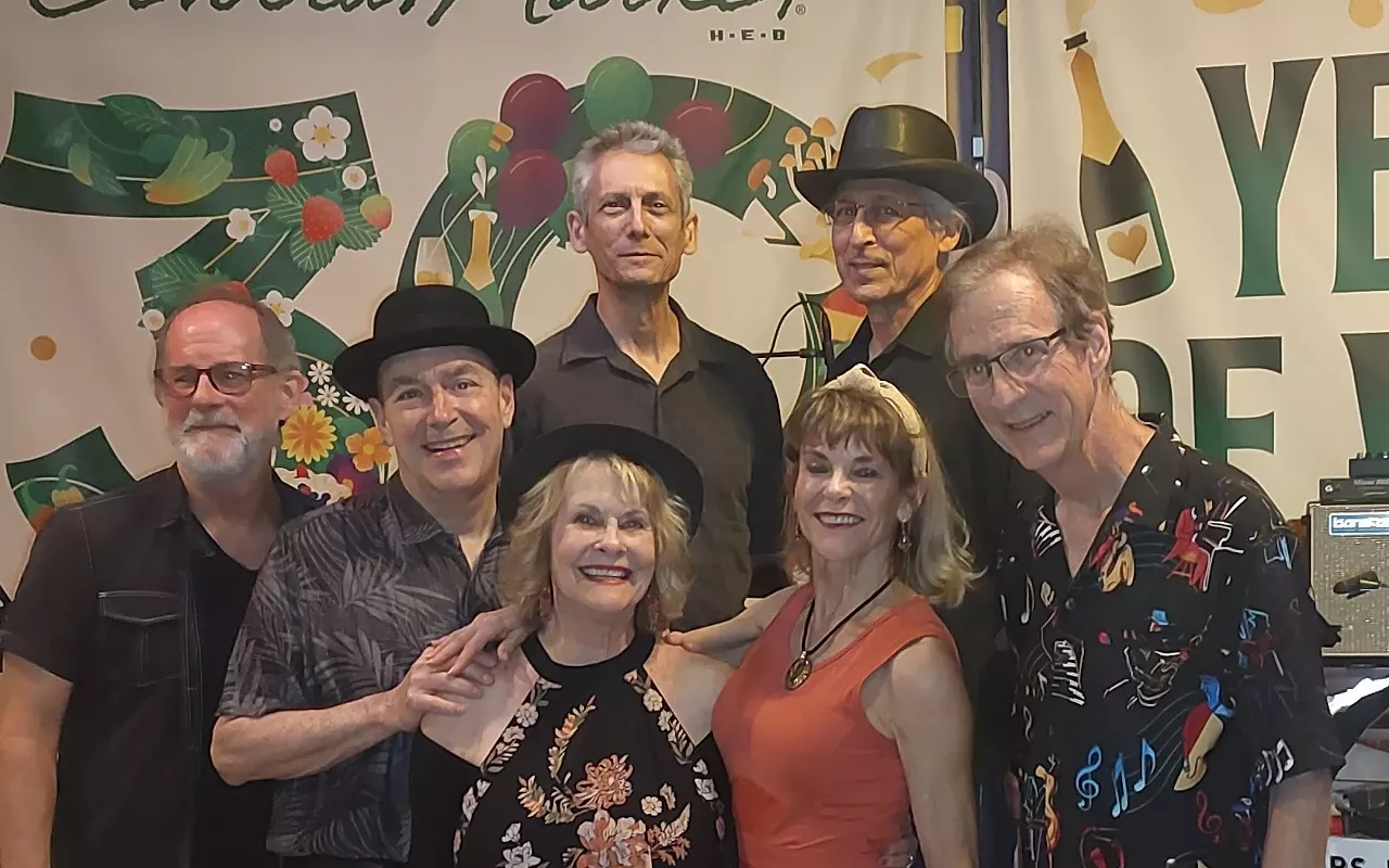 Image: Debra Watson & the Smokin' Aces play Central Market Westgate