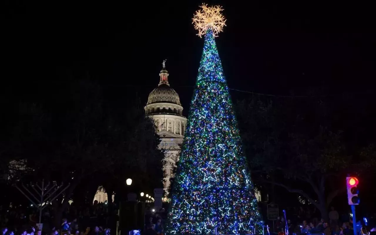 Image: Downtown Tree Lighting