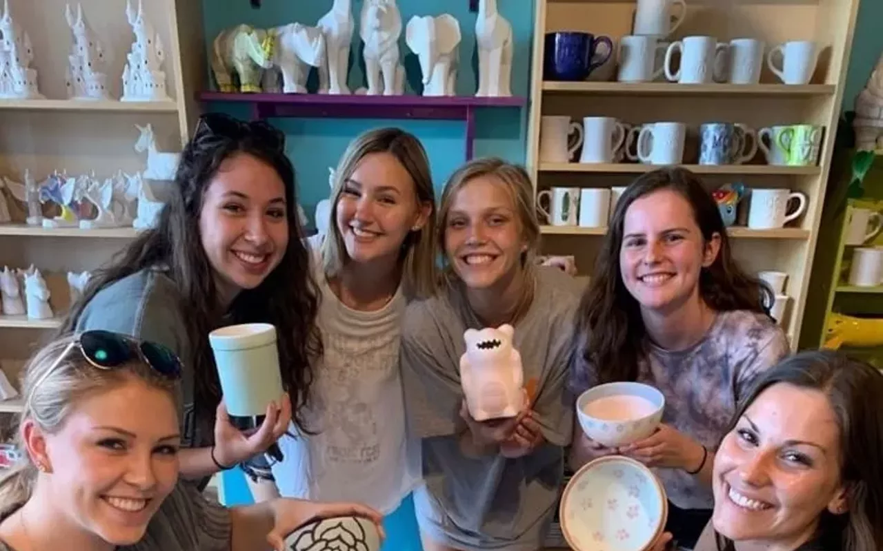 Image: Galentine&rsquo;s &ldquo;You Grow Girl!&rdquo; Adults-Only Paint Night