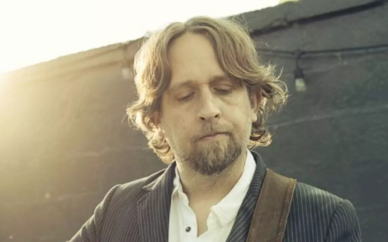 Image: Hayes Carll w/ Calder Allen