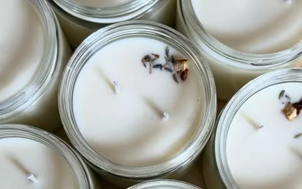 Image: Holiday Candle Making
