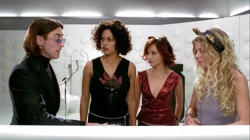 10._josie_and_the_pussycats_film_still.webp