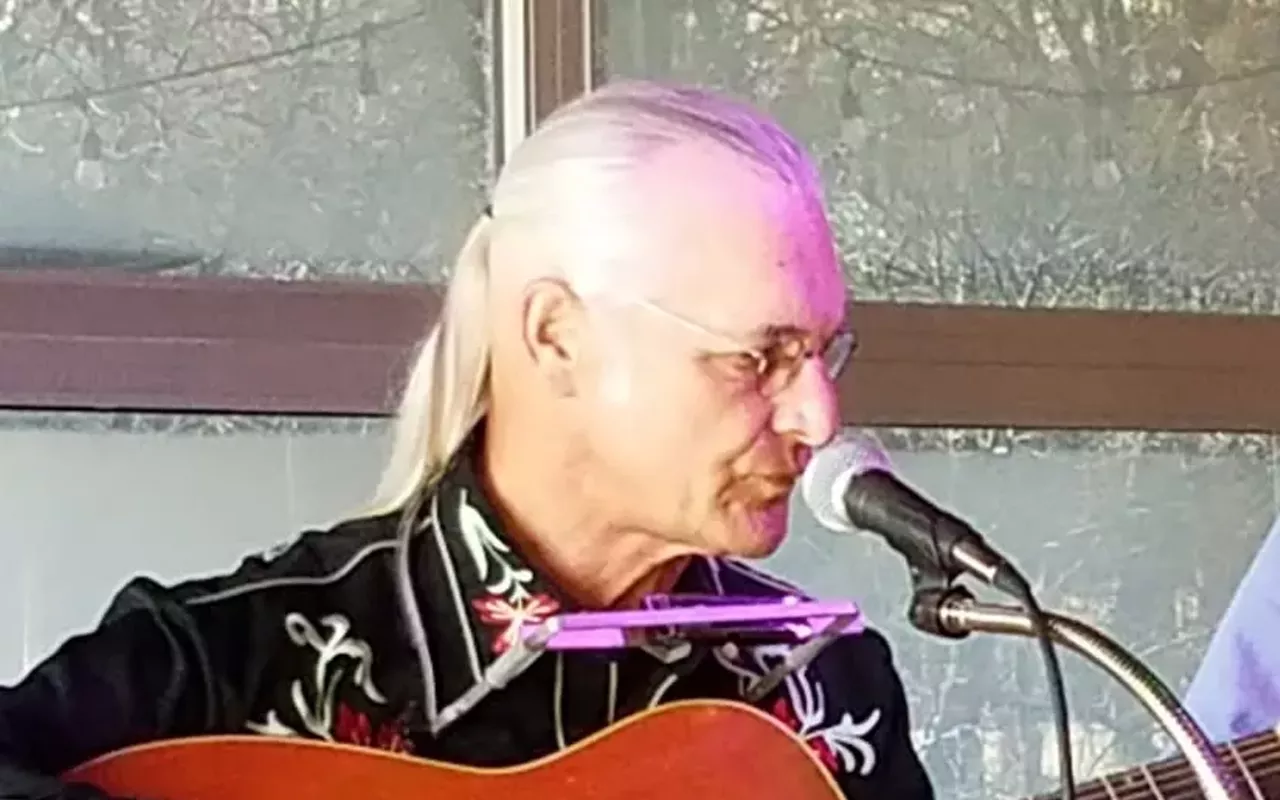 Image: Live Music on Lake Travis - Bob Rose