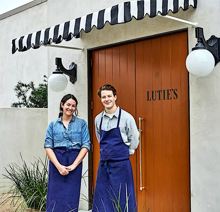 chefs_entrance_1800x1200.webp