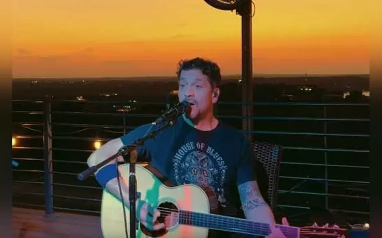 Image: Mike Gonzales @ Sunday Night Patio Music