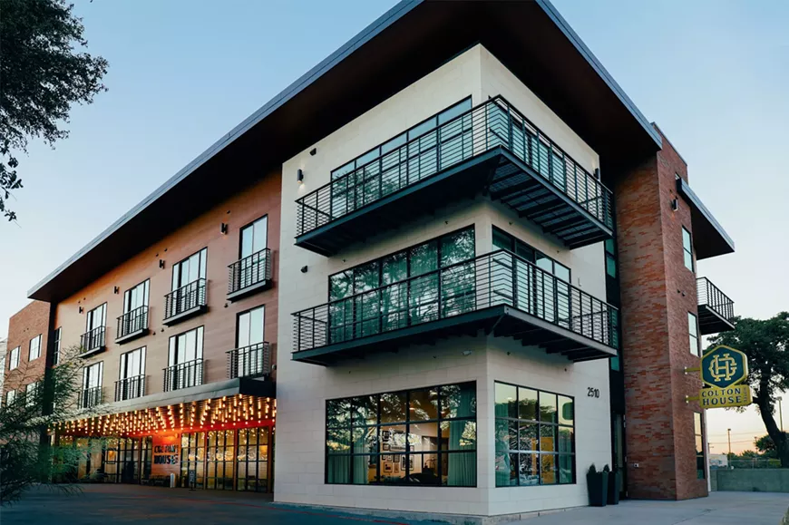 hotel_street_view__2_.webp