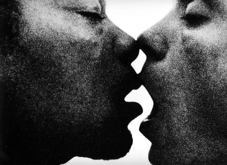 nitrate-kisses-a-1024x743.webp