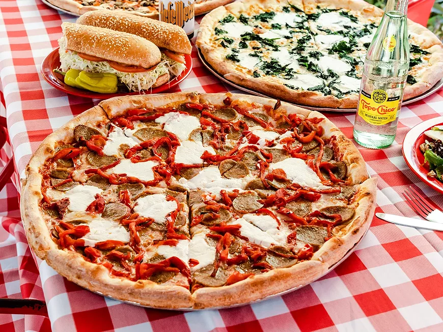food_homeslicepizza_photo_by_jane_yun.webp