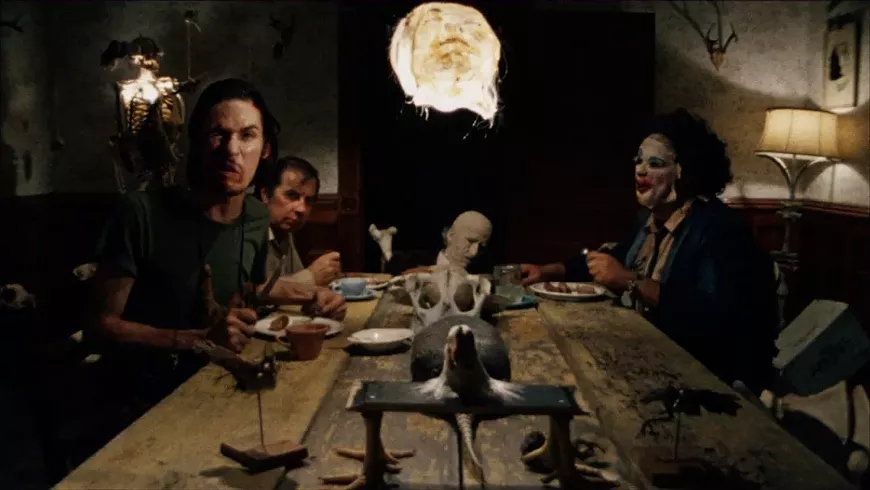 35._The_Texas_Chain_Saw_Massacre_film_still.jpg
