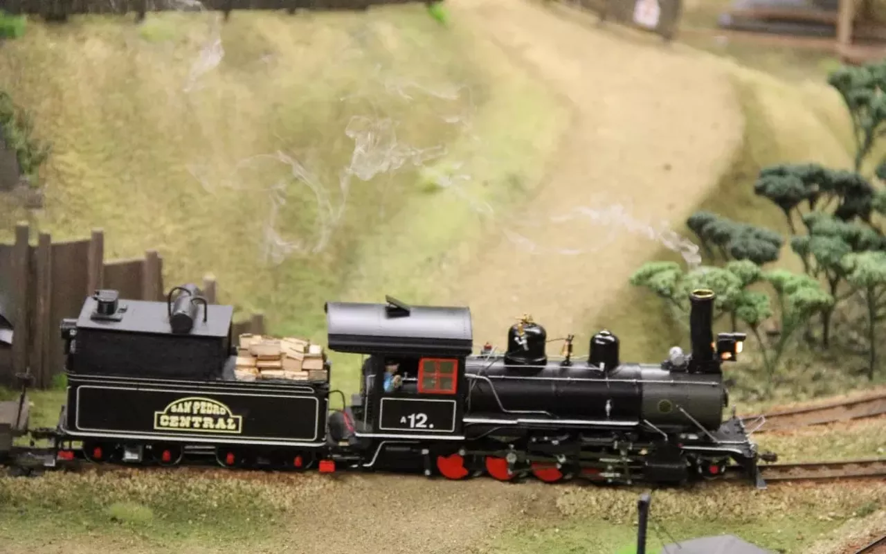 Image: Trains at the Bullock