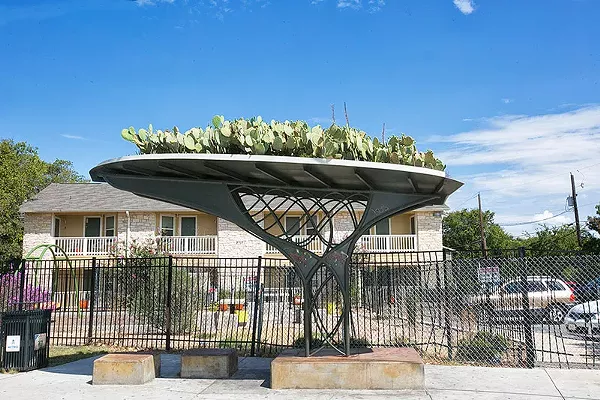 Best Dal&iacute;- or Gaud&iacute;-Inspired Bus Stop