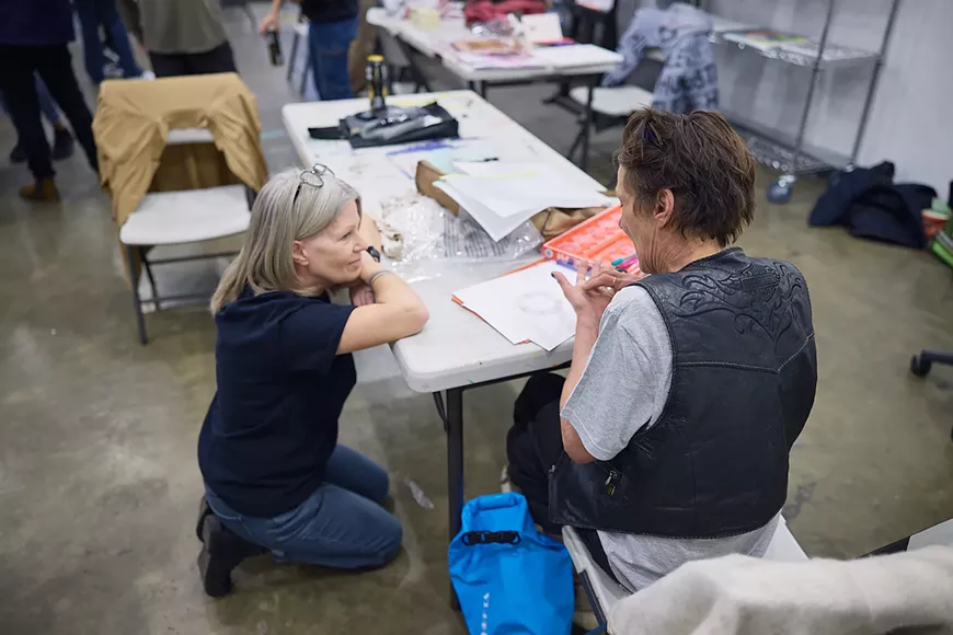 Volunteer with Art From the Streets